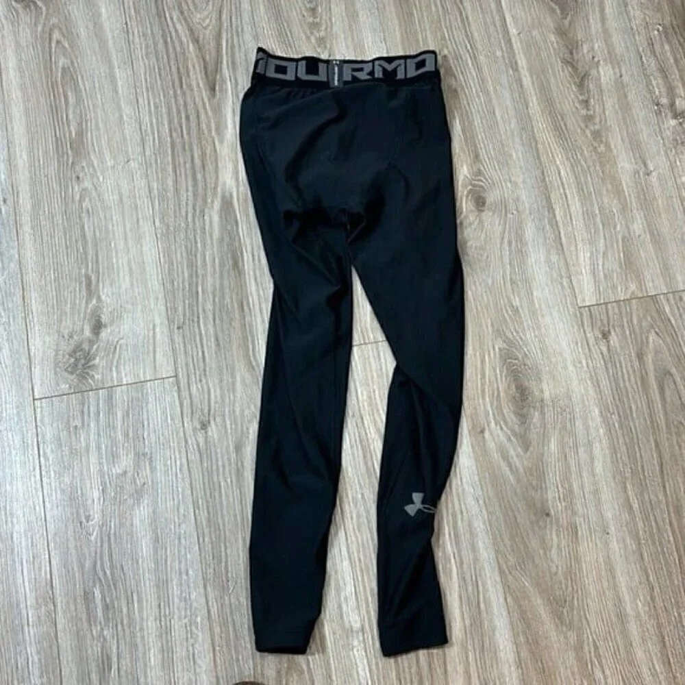Under Armour boys black  legging sports athletic size Medium missing tag